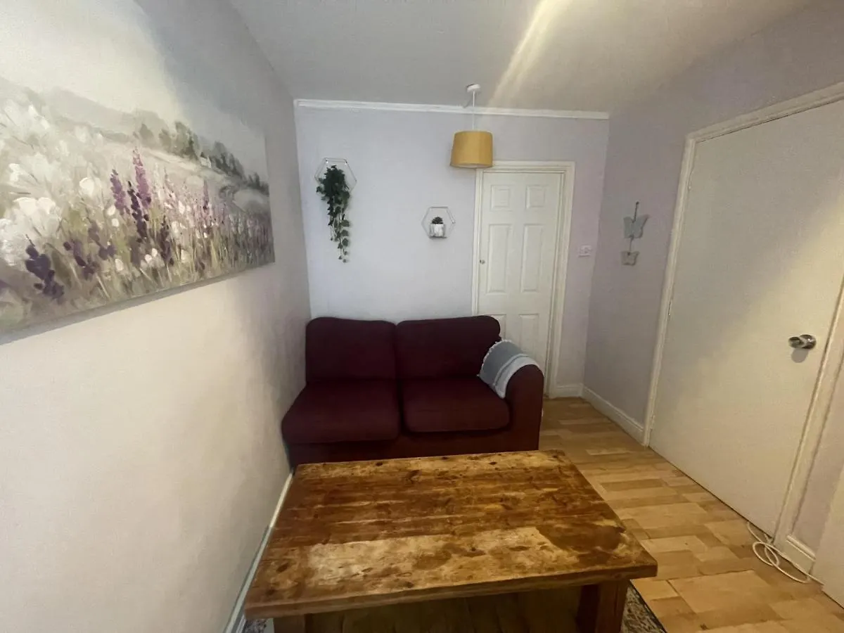 Comfy And Lovely 1-Bed Apartment In Лондон